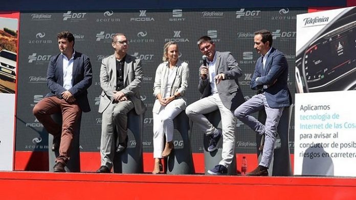  Telefonica DGT and SEAT join forces to use IoT technology to increase cyclists safety on the road 