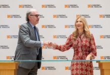 The TIA and Teltronic sign an agreement to promote the digitalisation of industry through private 5G networks